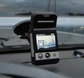 Автомобильный цифровой видеорегистратор с монитором