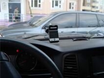 Автомобильный цифровой видеорегистратор с монитором